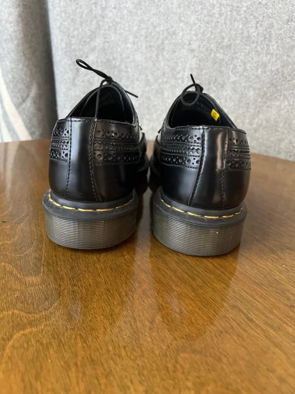Dr. Martens Brogues 3989 - Picture 4 of 5